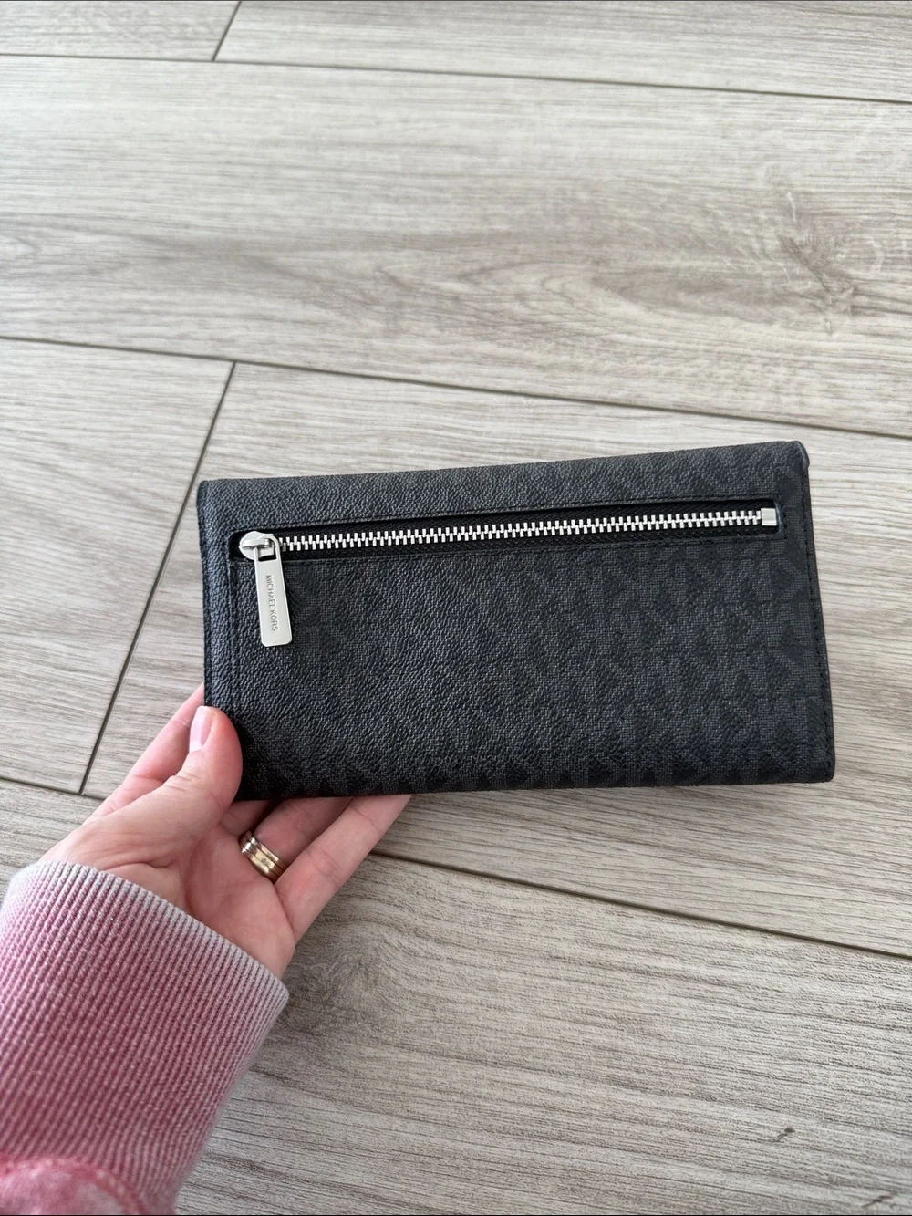 Michael Kors Jet Set Travel Large Trifold Wallet Black and silver